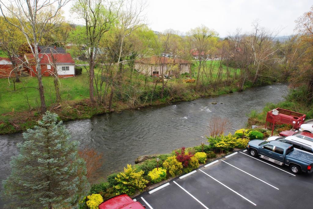 Rivergate Mountain Lodge Pigeon Forge Exterior photo