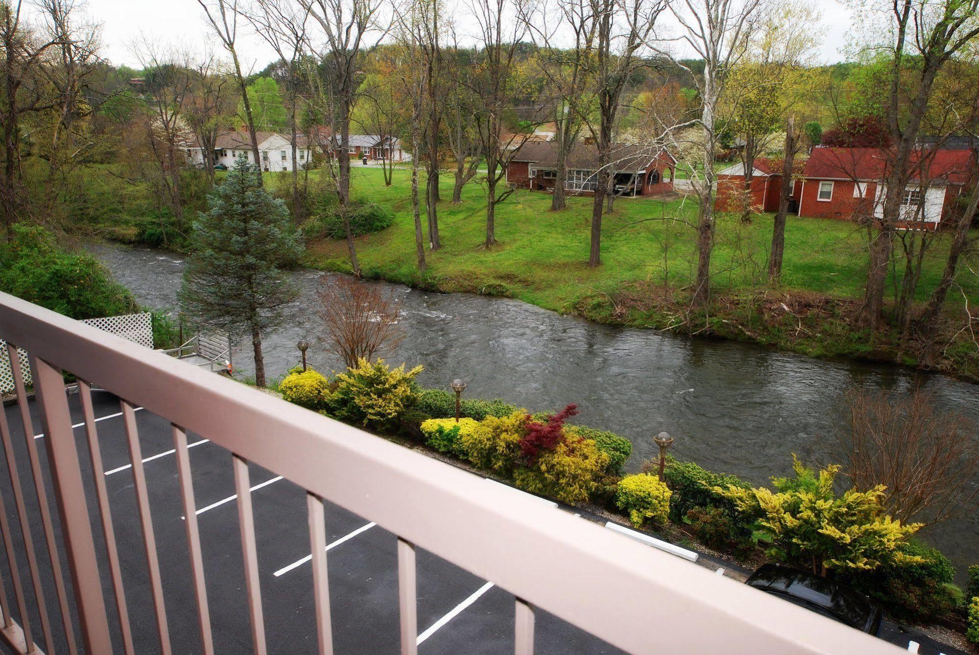 Rivergate Mountain Lodge Pigeon Forge Exterior photo