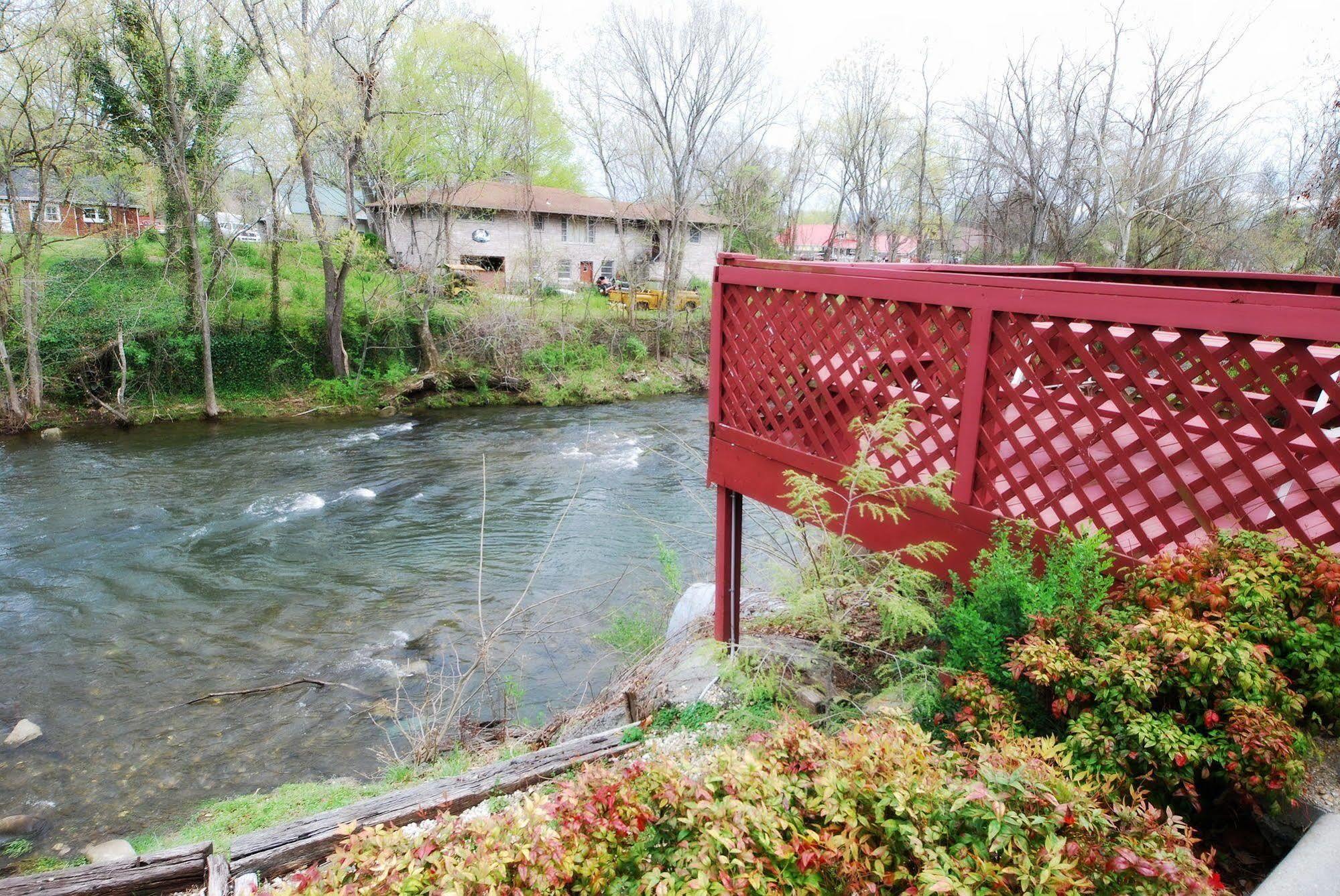 Rivergate Mountain Lodge Pigeon Forge Exterior photo